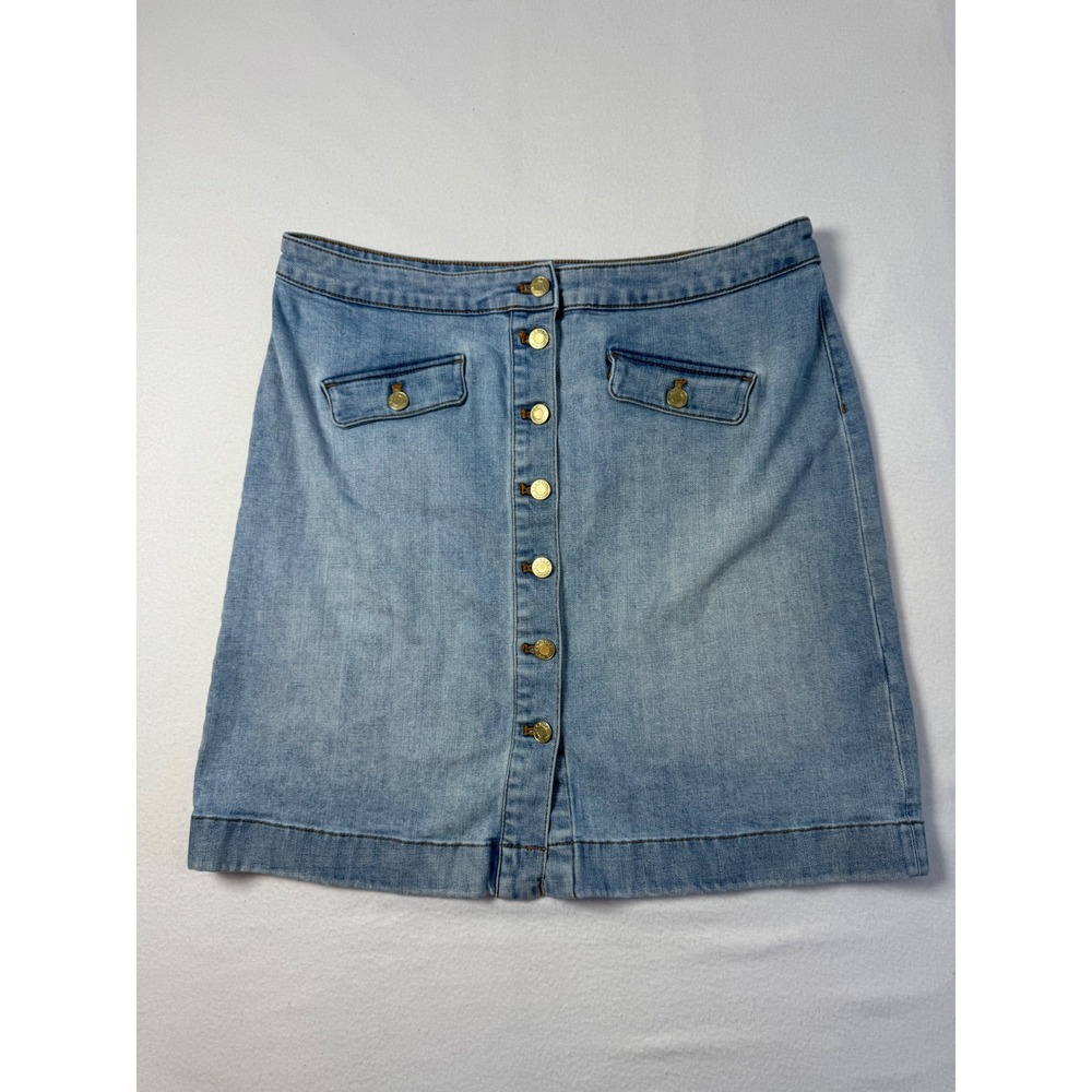 Classic Preppy Talbots Womens 14P Denim Skirt Light Blue Button Gold Hardware